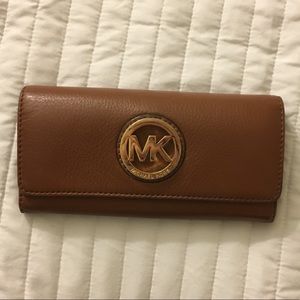 Large Michael Kors Wallet